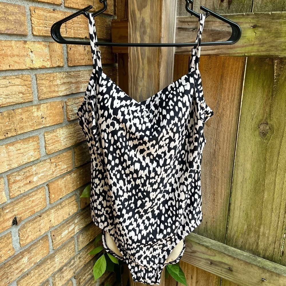 Kona Sol Black and White Asymmetrical Sleeveless Bodysuit